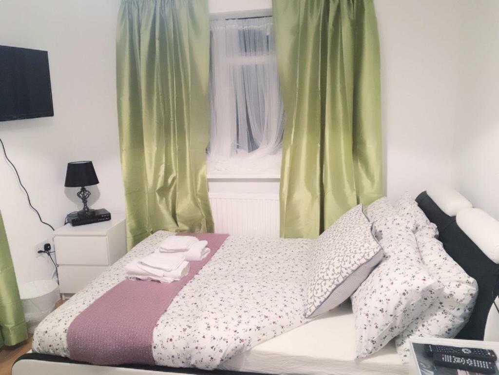 Abbey Wood Station Five Bedroom Self Contained House エクステリア 写真